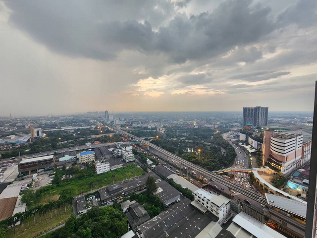 ขายด่วน คอนโด เดอะ พาร์คแลนด์ เพชรเกษม 30 ตรม ชั้นสูง วิวสวย ติด MRT หลักสอง ใกล้เดอะมอลล์ บางแค