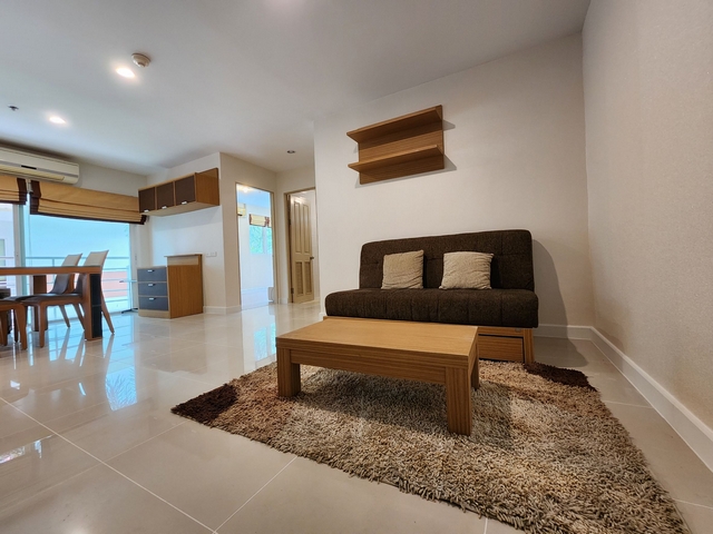 ขายcondo เมโทรพาร์คสาทร 2 นอน 57 ตรม. Fully furnished ปรับปรุงใหม่ วิวสระ. ใกล้ BTS วุฒากาศ