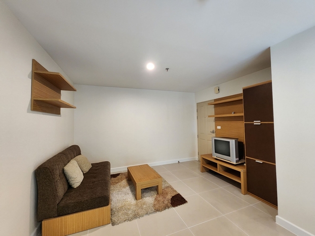 ขายcondo เมโทรพาร์คสาทร 2 นอน 57 ตรม. Fully furnished ปรับปรุงใหม่ วิวสระ. ใกล้ BTS วุฒากาศ