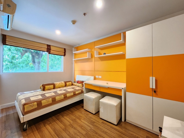 ขายcondo เมโทรพาร์คสาทร 2 นอน 57 ตรม. Fully furnished ปรับปรุงใหม่ วิวสระ. ใกล้ BTS วุฒากาศ